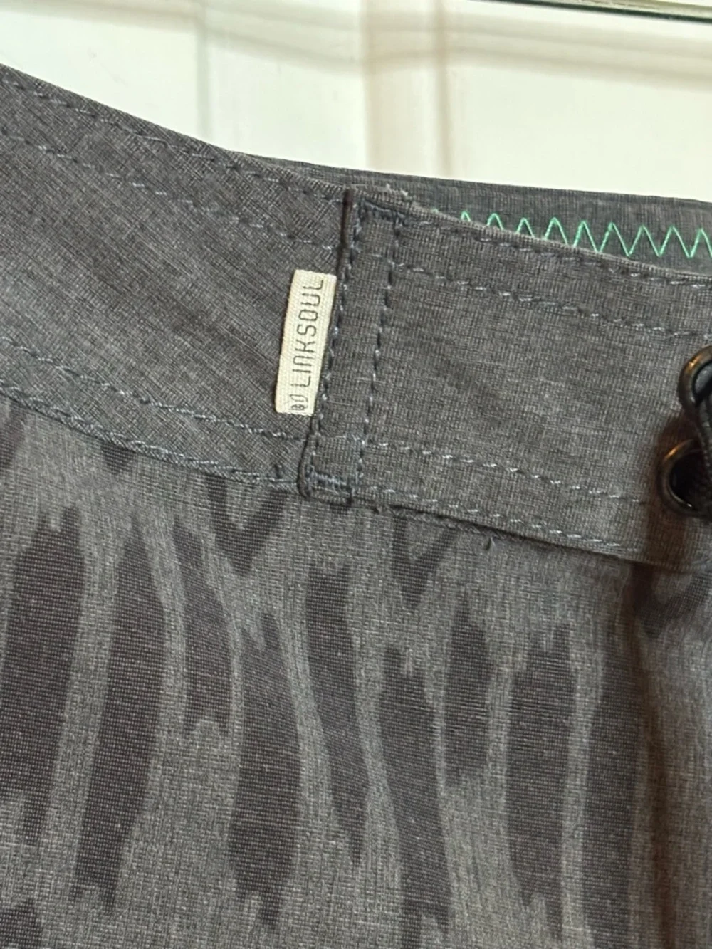 NWOT Linksoul Gray Patterned Board Shorts with Black Accents Size 32